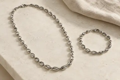 Parure argentée en acier inoxydable avec collier et bracelet à maille grain de café