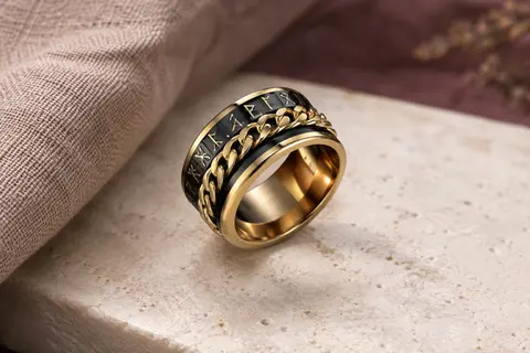 Bague viking FaithHeart dorée et noire avec runes gravées et anneau extérieur rotatif