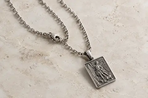 Collier HZMAN en acier inoxydable avec médaille carrée de saint Michel et chaîne à maillons